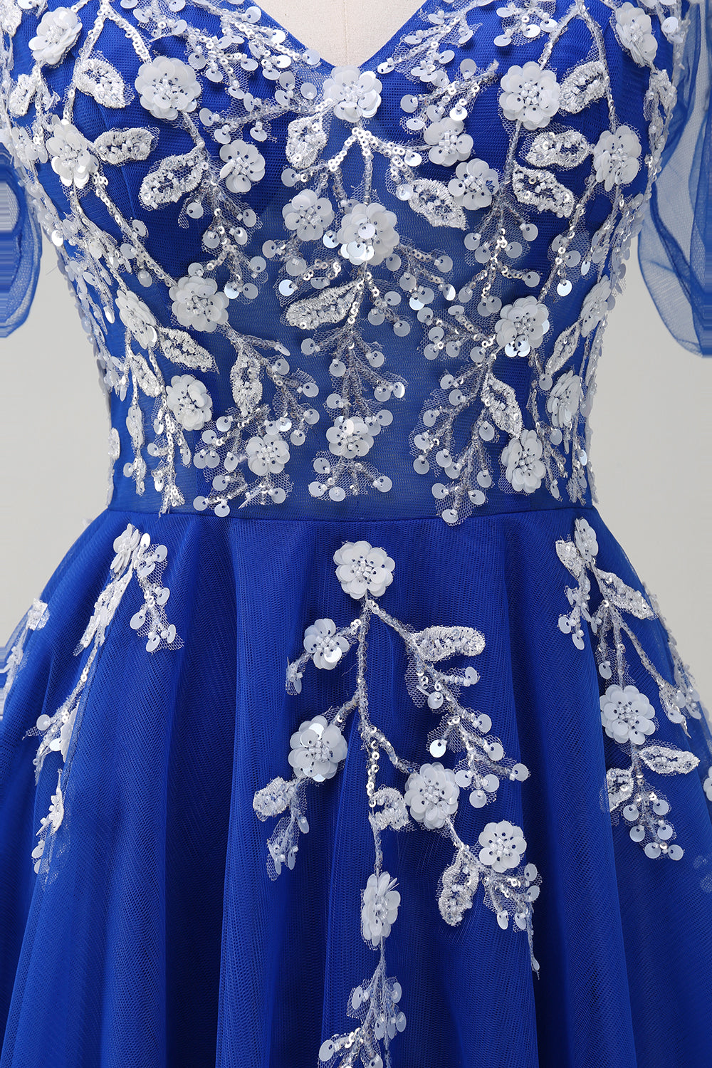 A Line V Neck Sequined Appliqued Tulle Blush Prom Dress with Short Sleeves - Image 13
