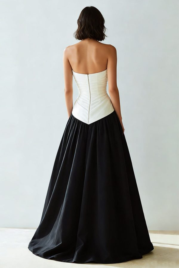 Sweetheart Black and White Ruched A-Line Formal Dress - Image 2