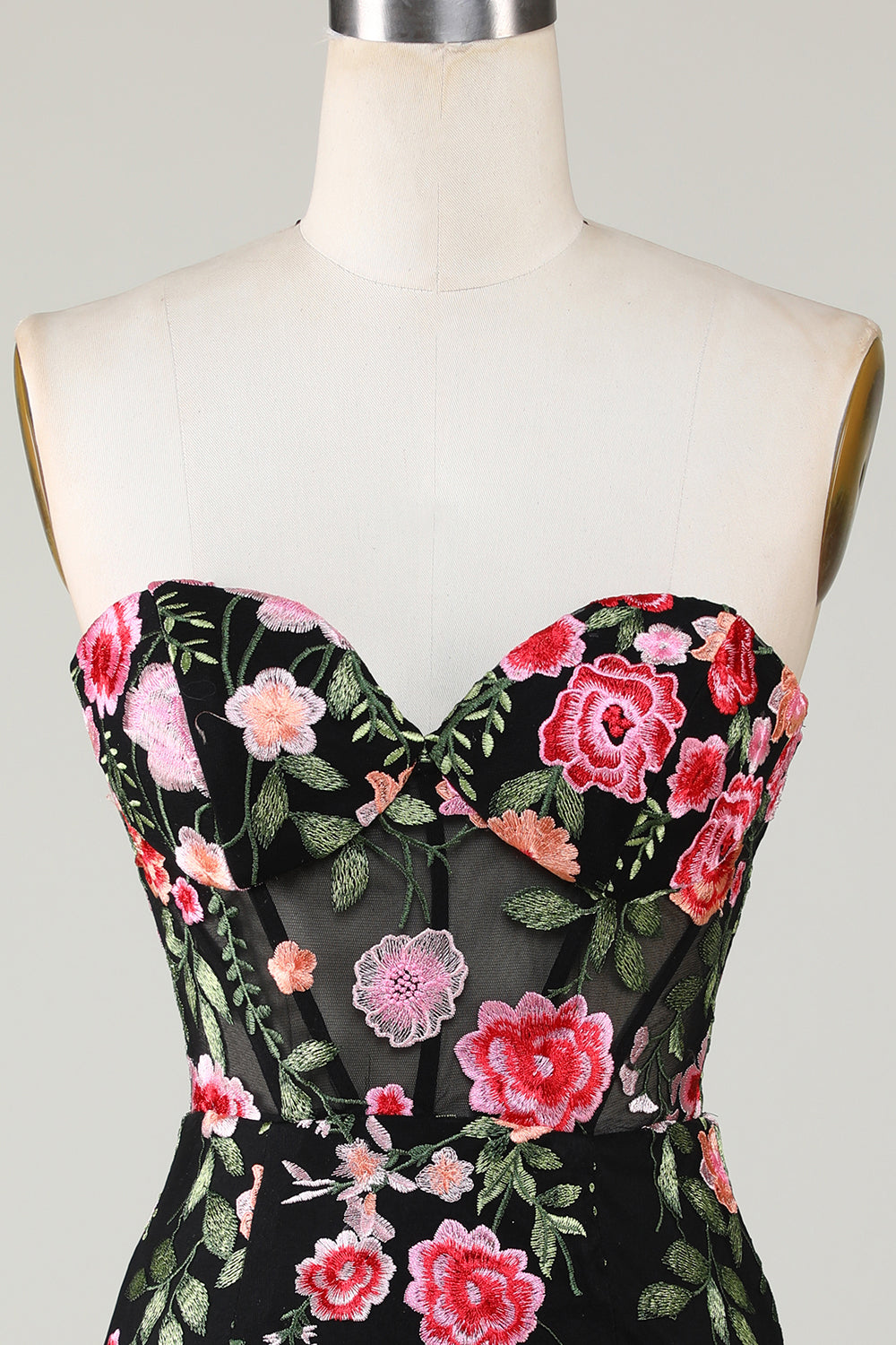 Sweetheart Black Mini Dress with Appliques - Image 4