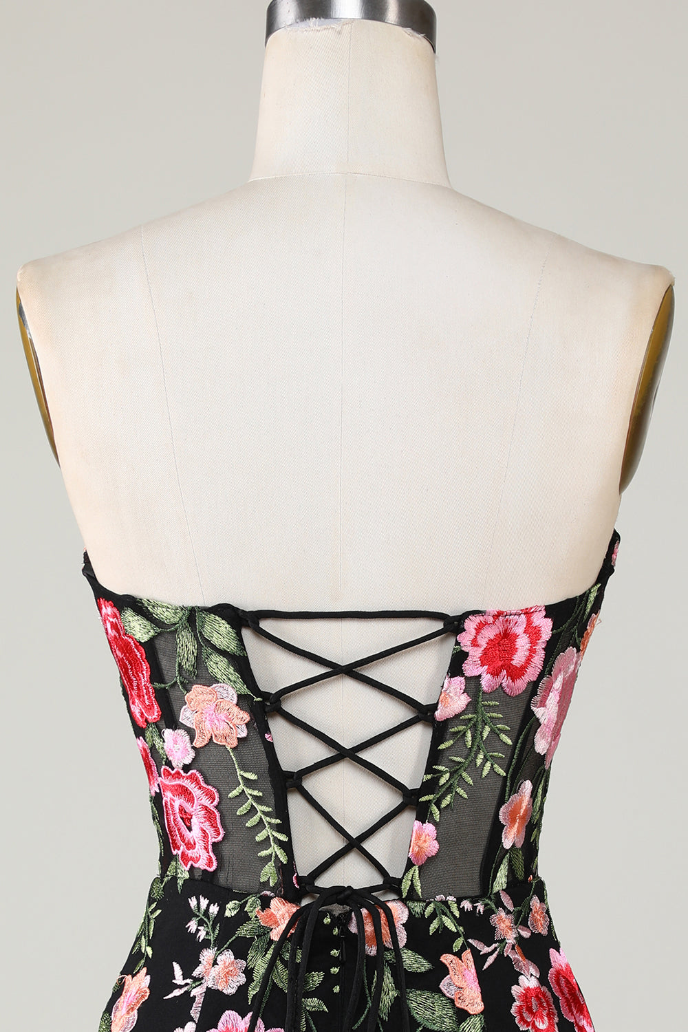 Sweetheart Black Mini Dress with Appliques - Image 5